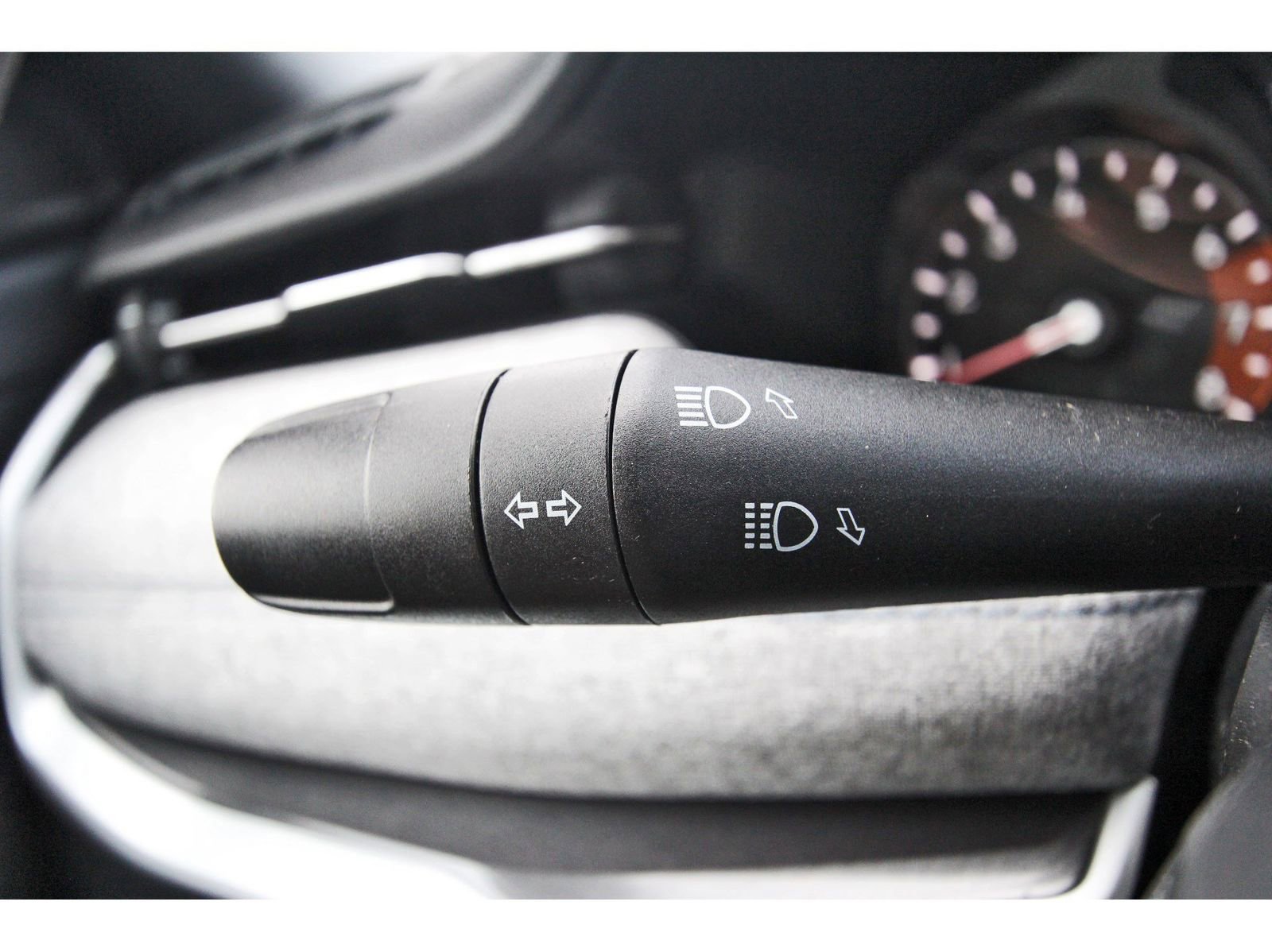 Used 2023 Jeep Compass Sport image 21