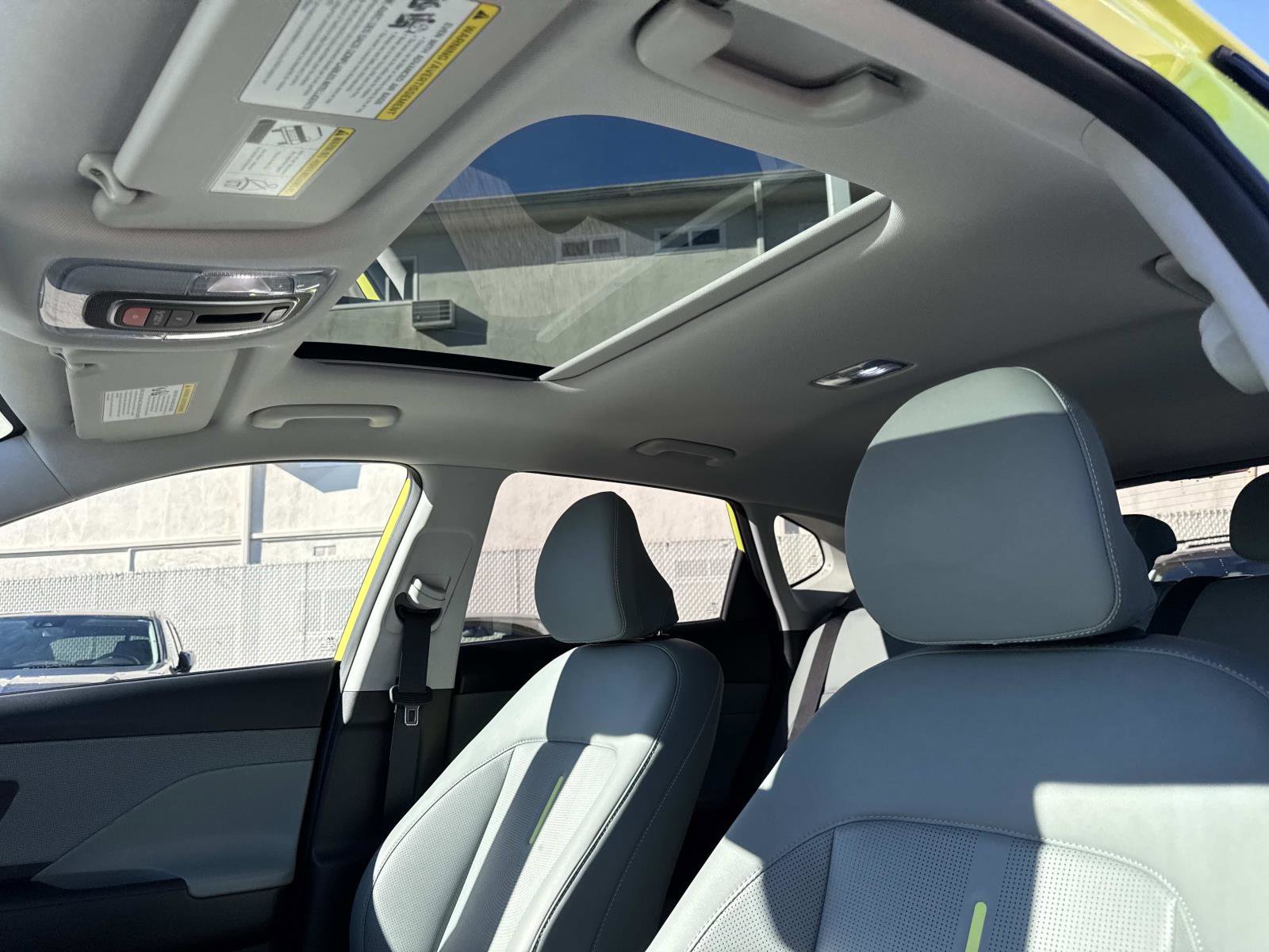 Used 2024 Hyundai Kona Limited image 17