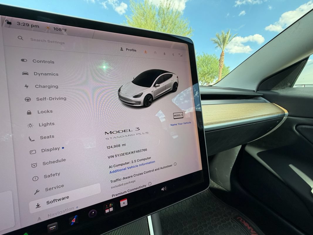 Used 2019 Tesla Model 3 Standard Range RWD image 12