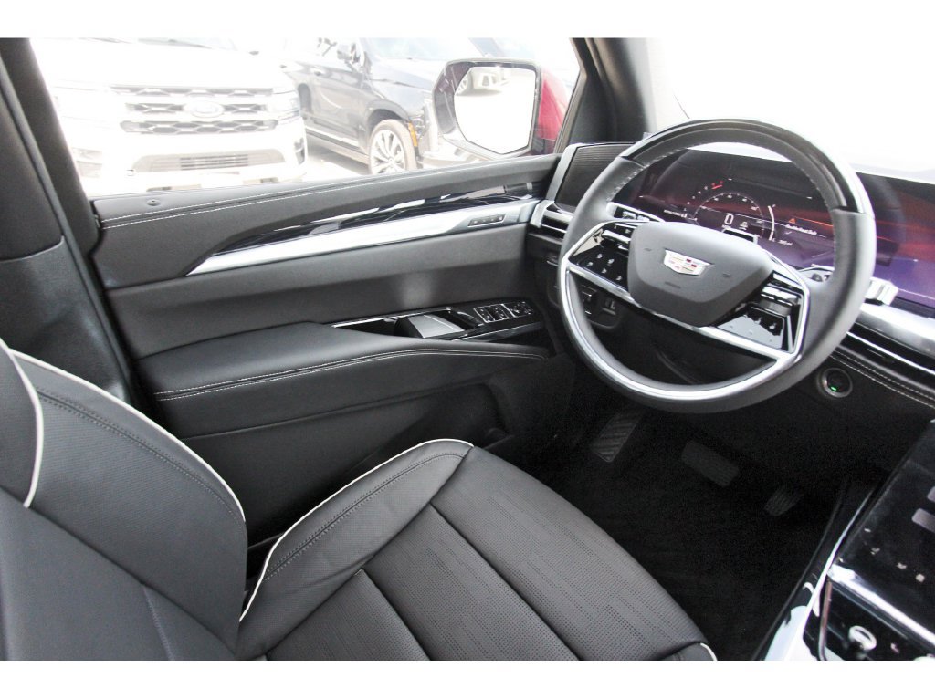 New 2026 Cadillac Escalade ESV Sport w/ Touring Package AWD/4WD image 8