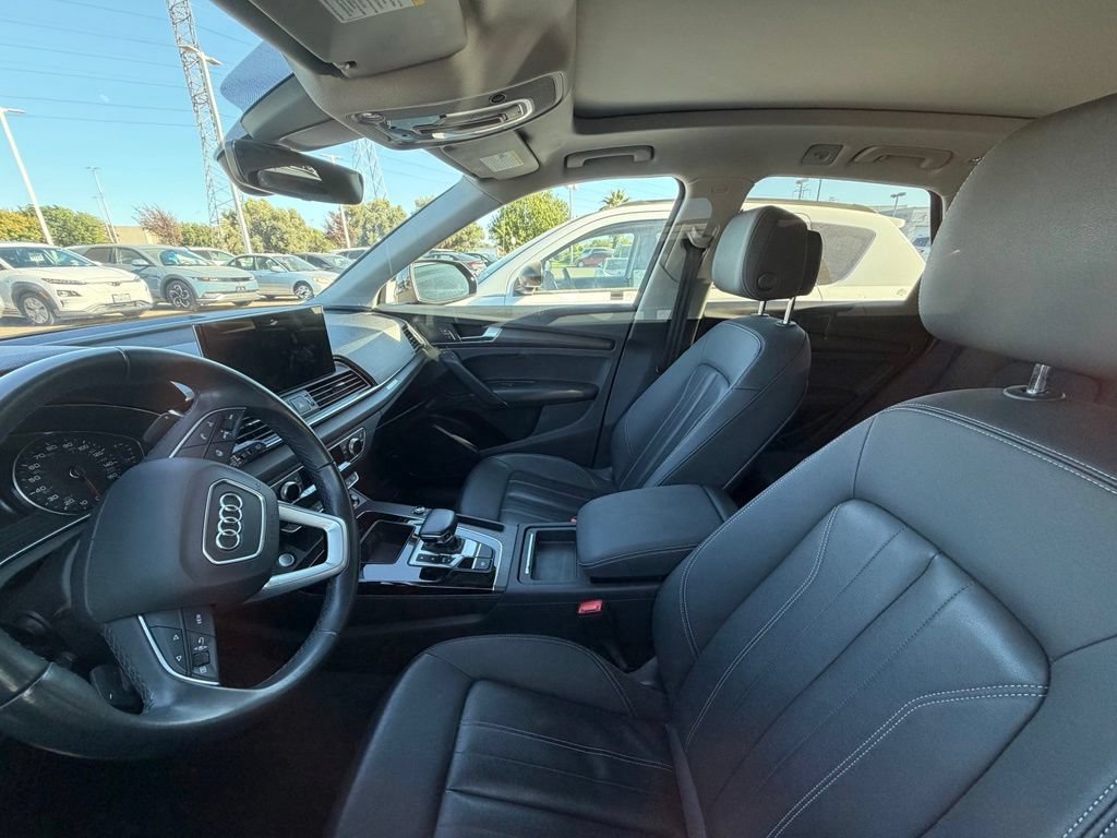 Used 2021 Audi Q5 2.0T Premium w/ Convenience Package AWD/4WD image 9