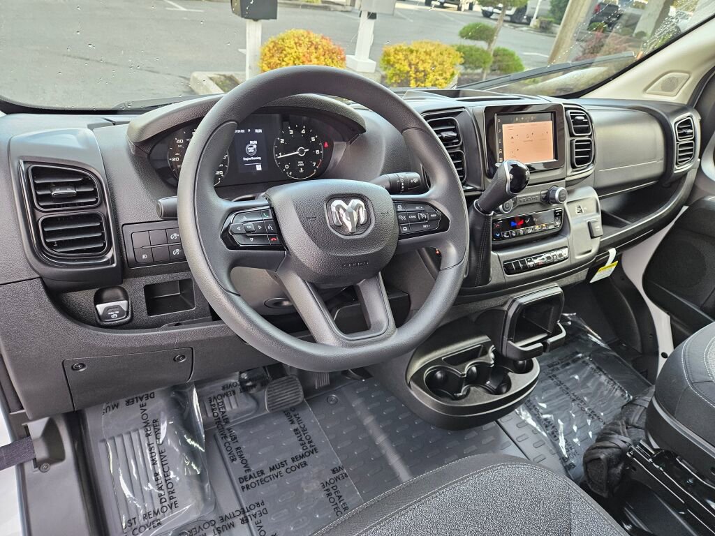 Used 2025 RAM ProMaster 2500 w/ Convenience Group image 18