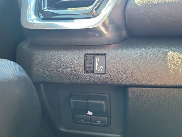 Used 2024 GMC Canyon Elevation w/ Elevation Premium Package image 28