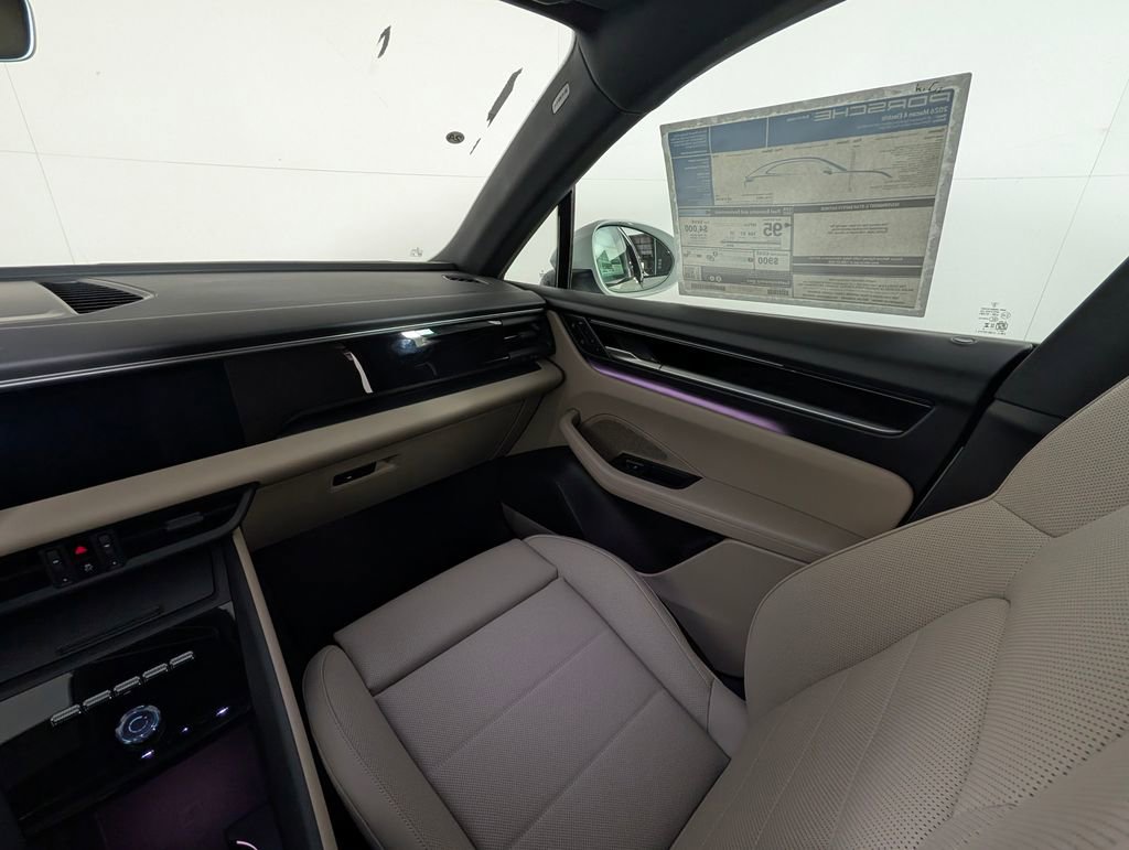 New 2026 Porsche Macan 4 Electric image 23