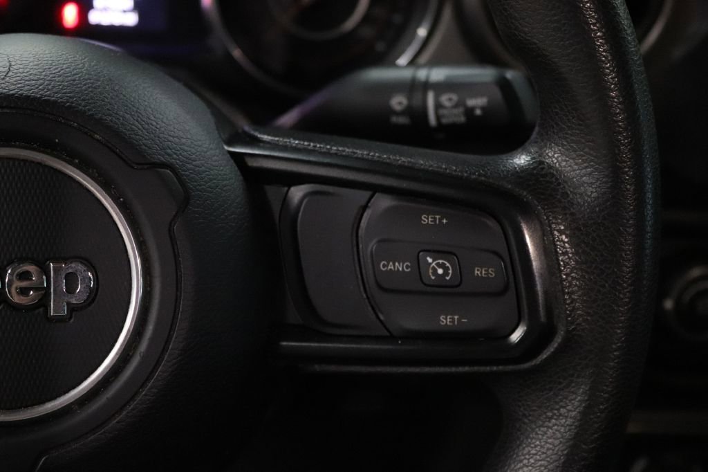 Used 2020 Jeep Gladiator Sport image 28