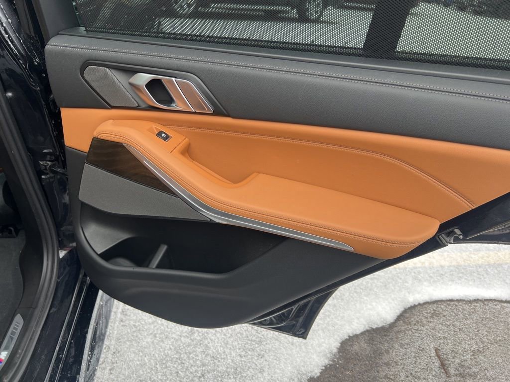 Used 2023 BMW X5 xDrive40i w/ M Sport Package image 18