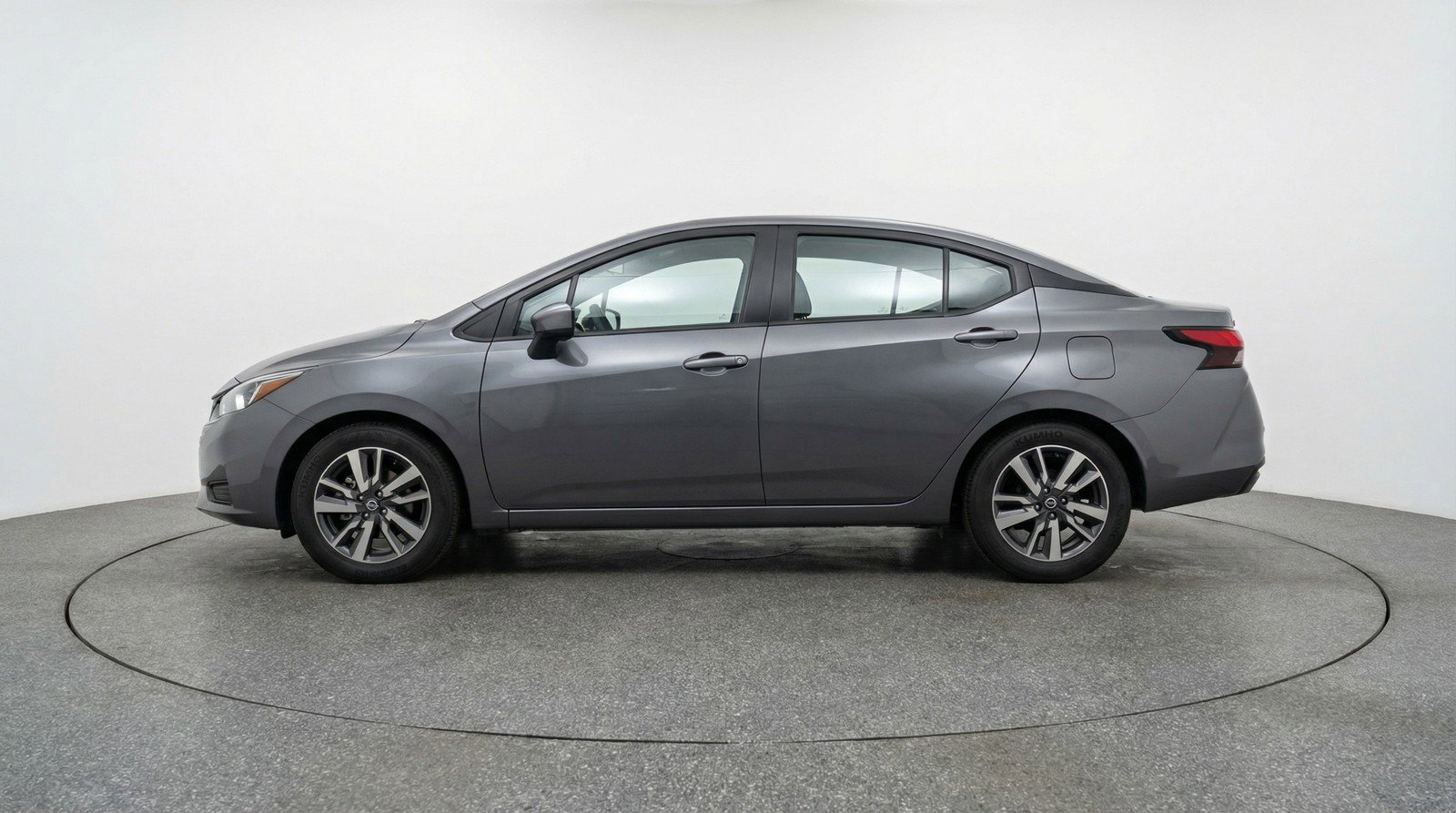 Used 2025 Nissan Versa SV FWD image 3