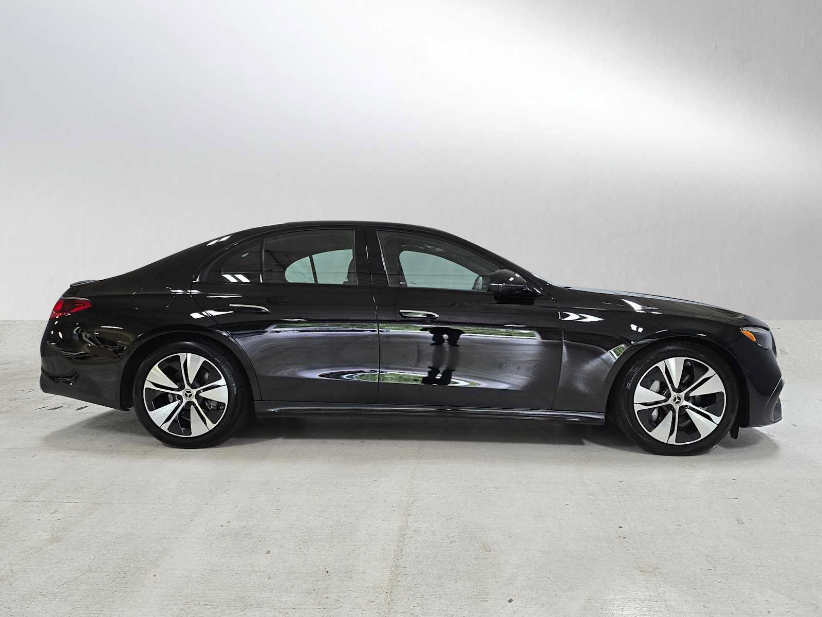 Certified 2026 Mercedes-Benz E 350 4MATIC Sedan image 2