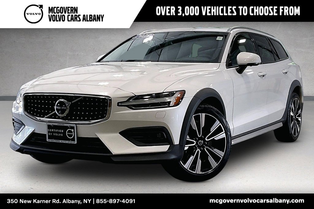 Used 2025 Volvo V60 B5 Cross Country Ultra