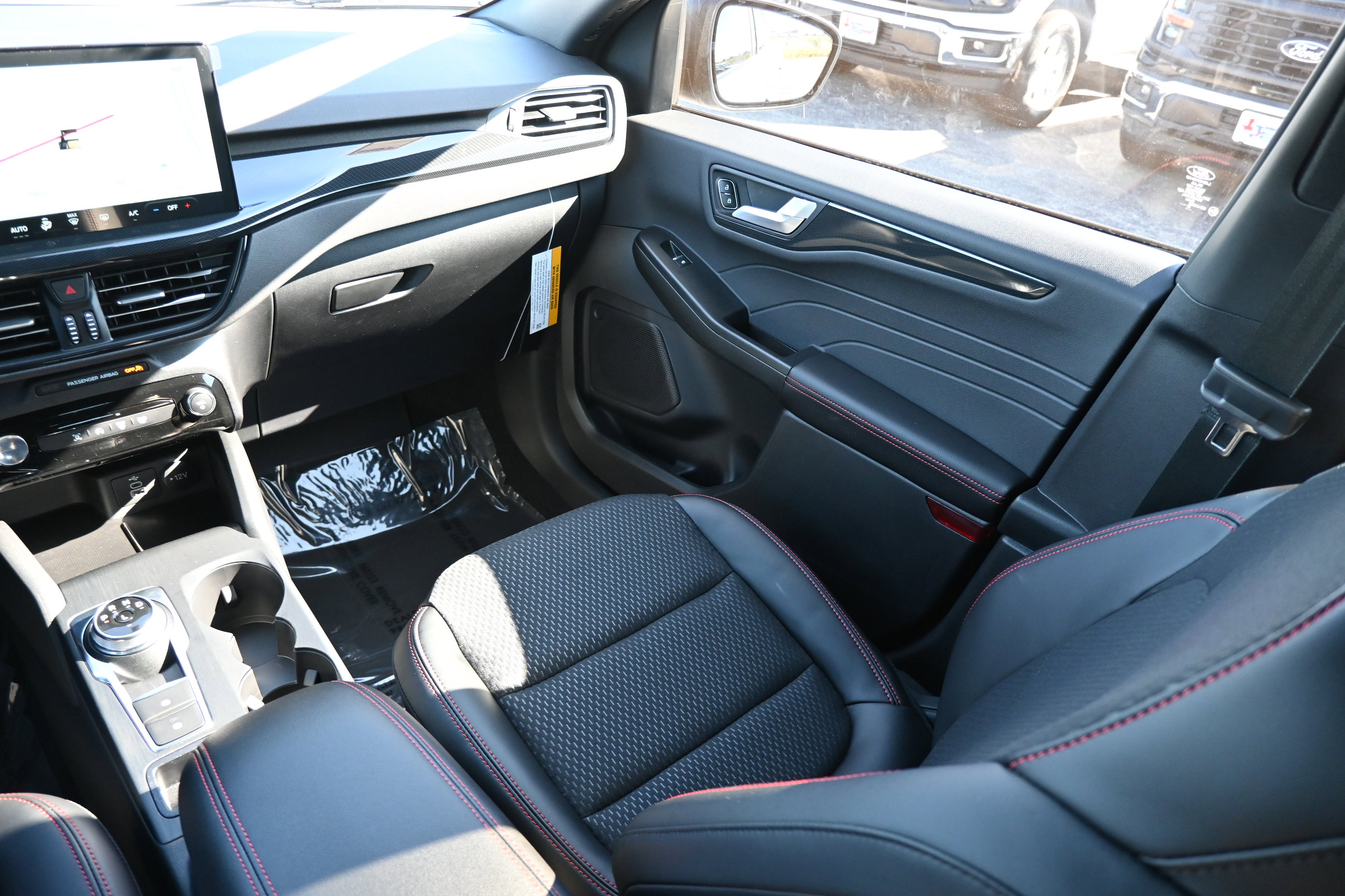 New 2026 Ford Escape ST-Line w/ Tech Pack #1 image 29