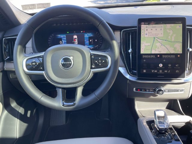 Used 2026 Volvo XC90 B6 Plus AWD/4WD image 14