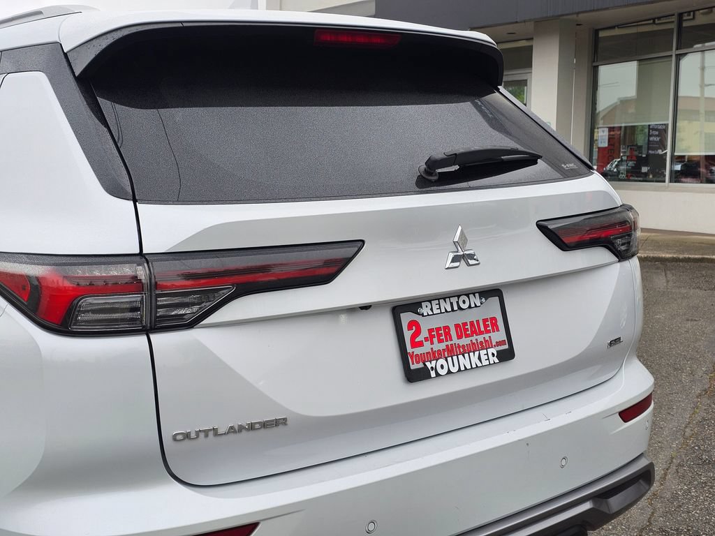 Used 2025 Mitsubishi Outlander SEL AWD/4WD image 10