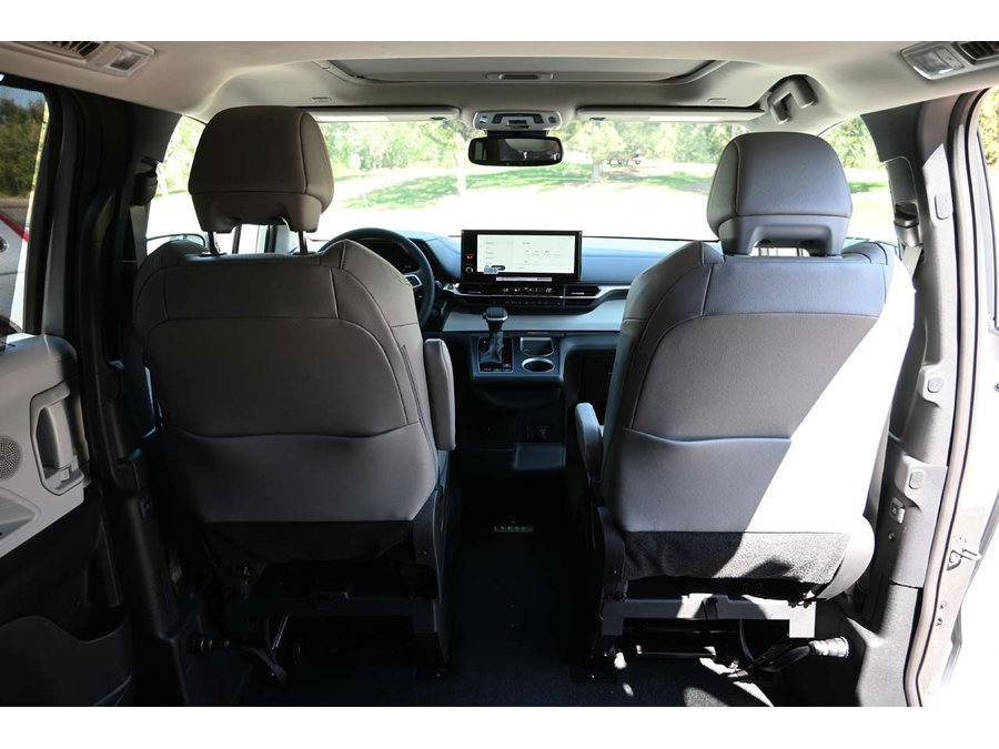 New 2025 Toyota Sienna XLE w/ XLE Plus Package AWD/4WD image 20