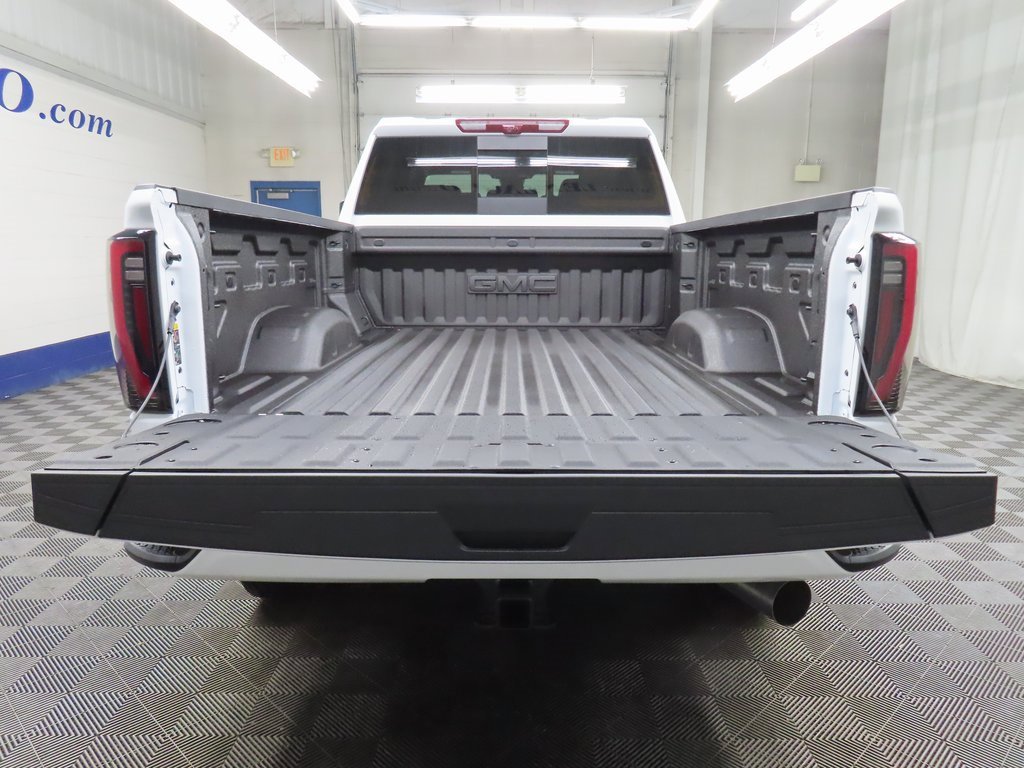Used 2026 GMC Sierra 2500 AT4 image 43