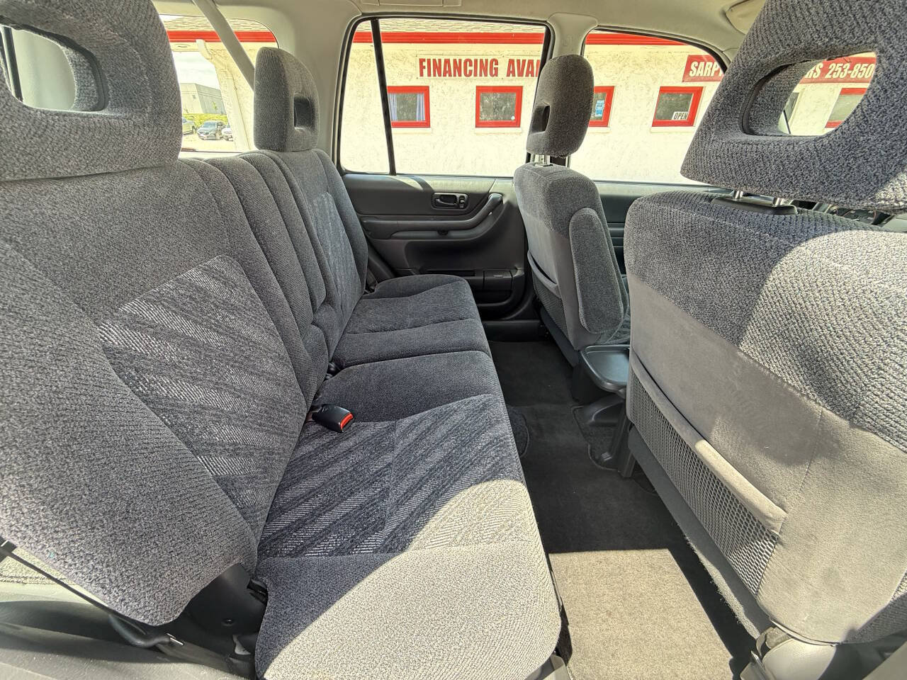 Used 2001 Honda CR-V LX image 18