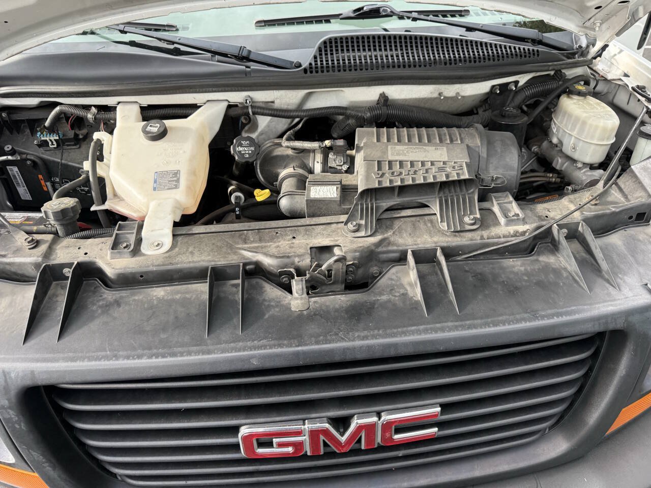Used 2016 GMC Savana 3500 RWD image 23