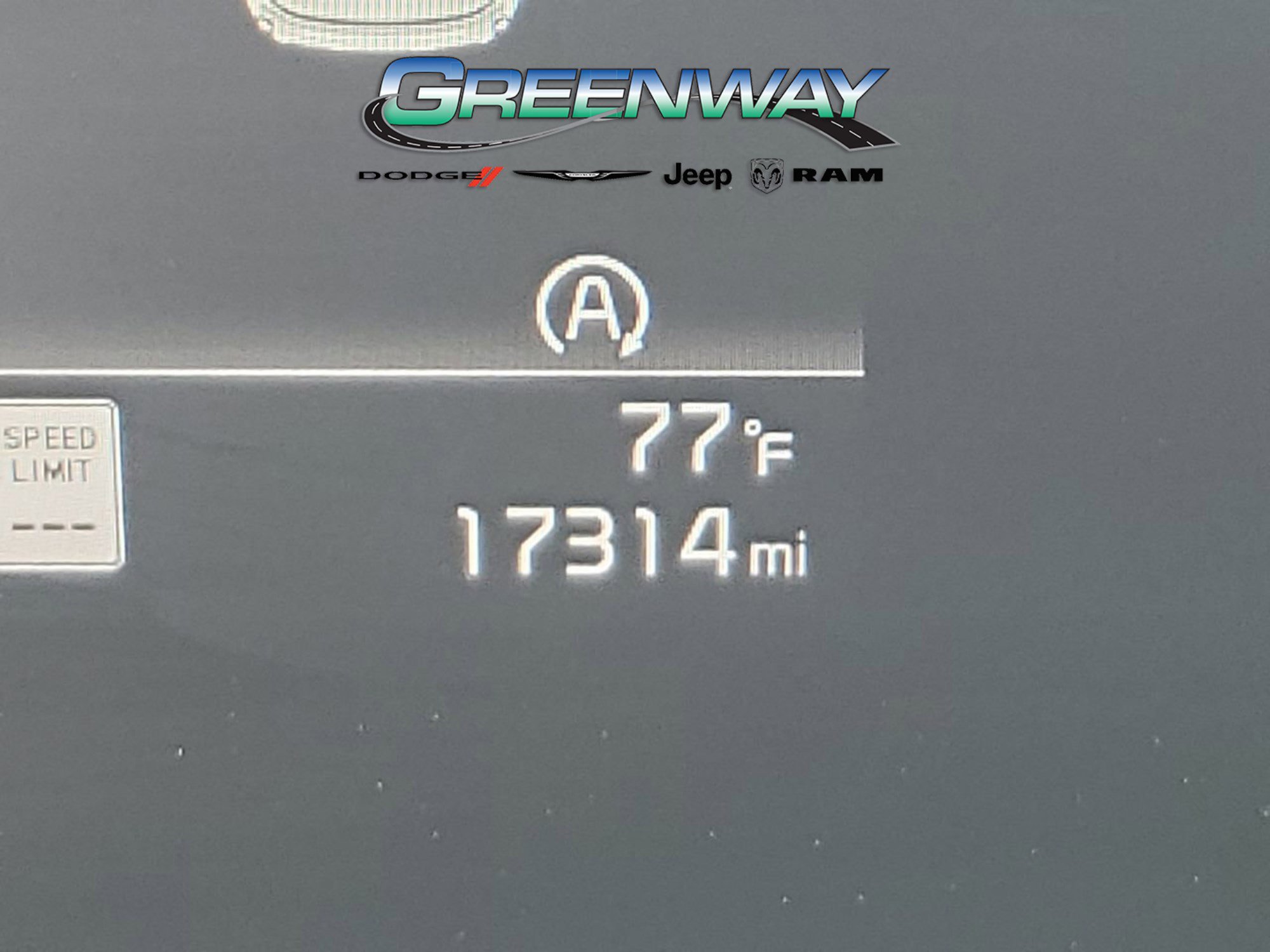 Used 2024 Kia Telluride LX image 30