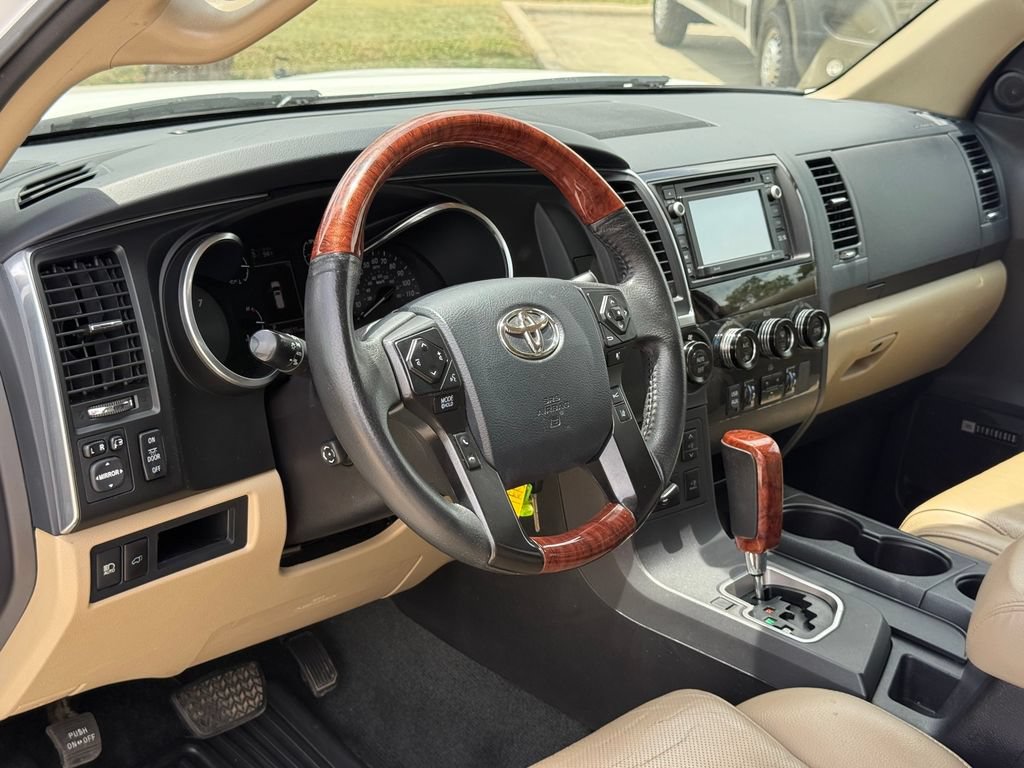 Used 2018 Toyota Sequoia Platinum RWD image 12