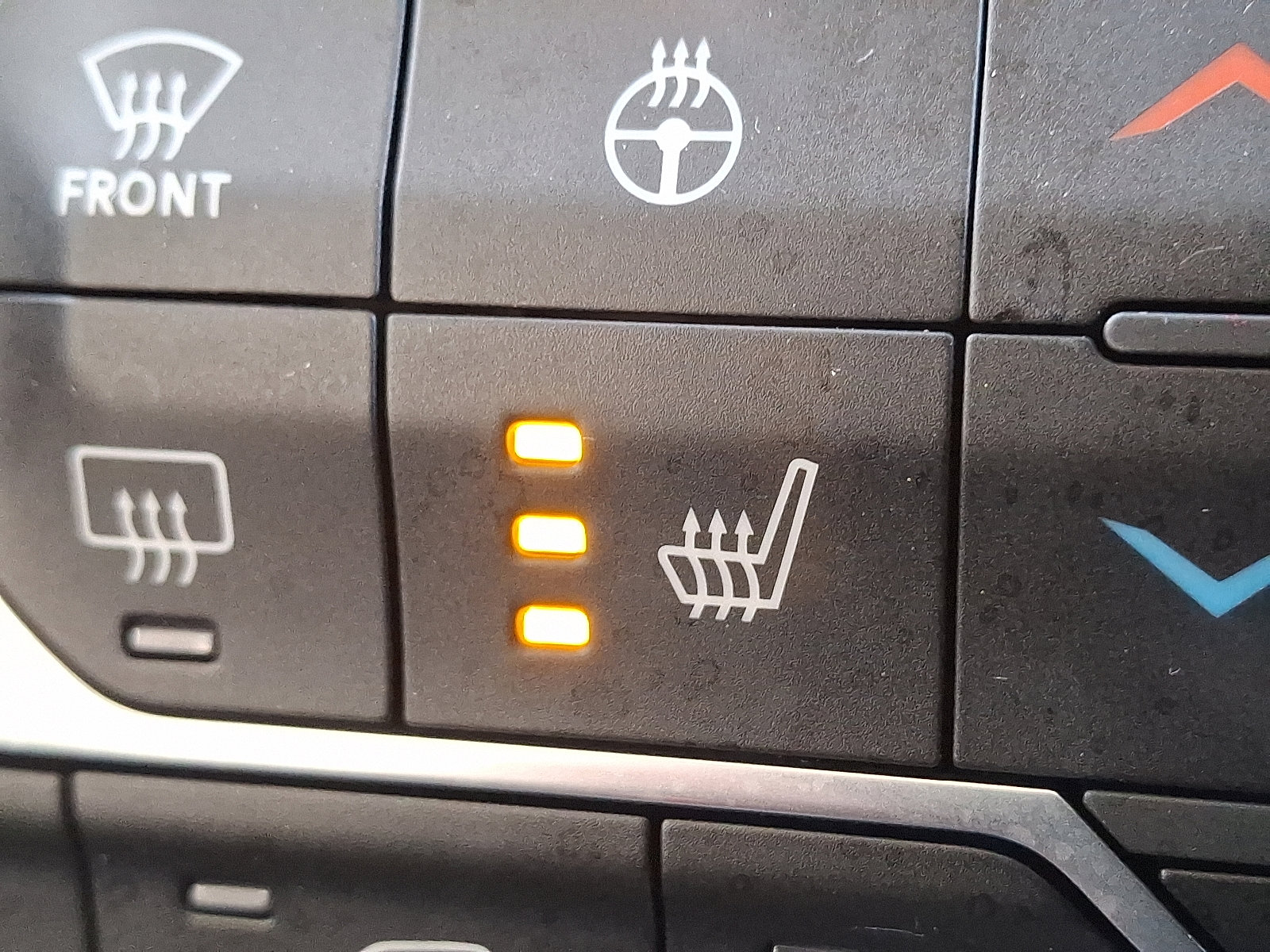 Certified 2022 Jeep Wrangler Unlimited Rubicon w/ Dual Top Group image 26