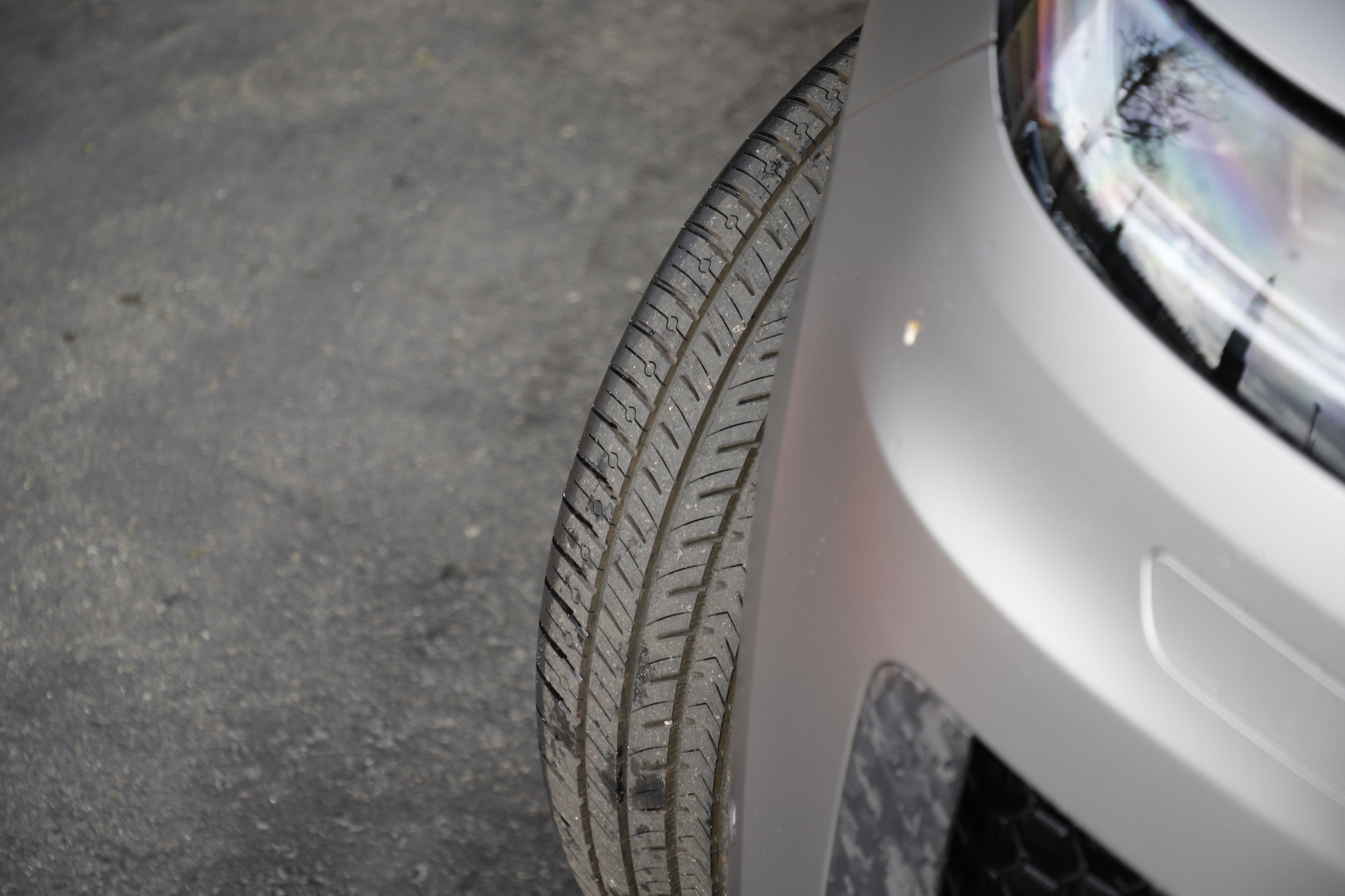 New 2026 Land Rover Range Rover Sport SV image 3