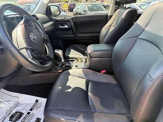 Certified 2022 Toyota 4Runner TRD Off-Road Premium AWD/4WD image 5