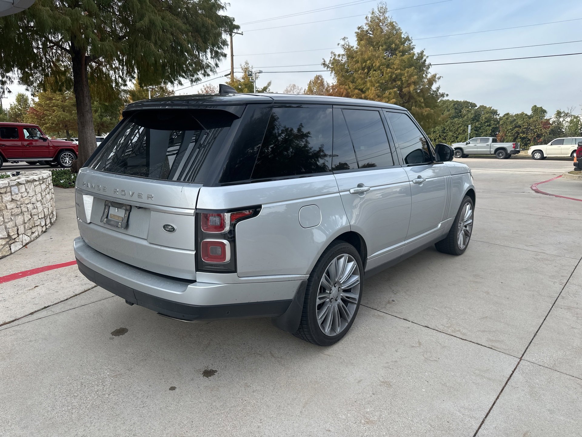 Used 2018 Land Rover Range Rover Supercharged image 4
