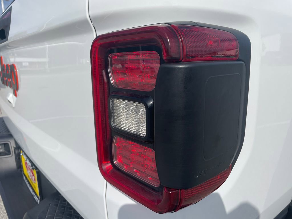 Used 2024 Jeep Gladiator Mojave w/ Convenience Group image 45