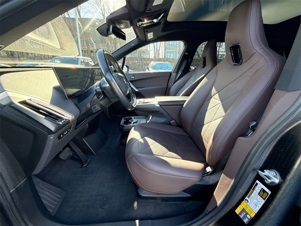 Used 2023 BMW iX xDrive50 w/ Ultimate Package 2 image 13