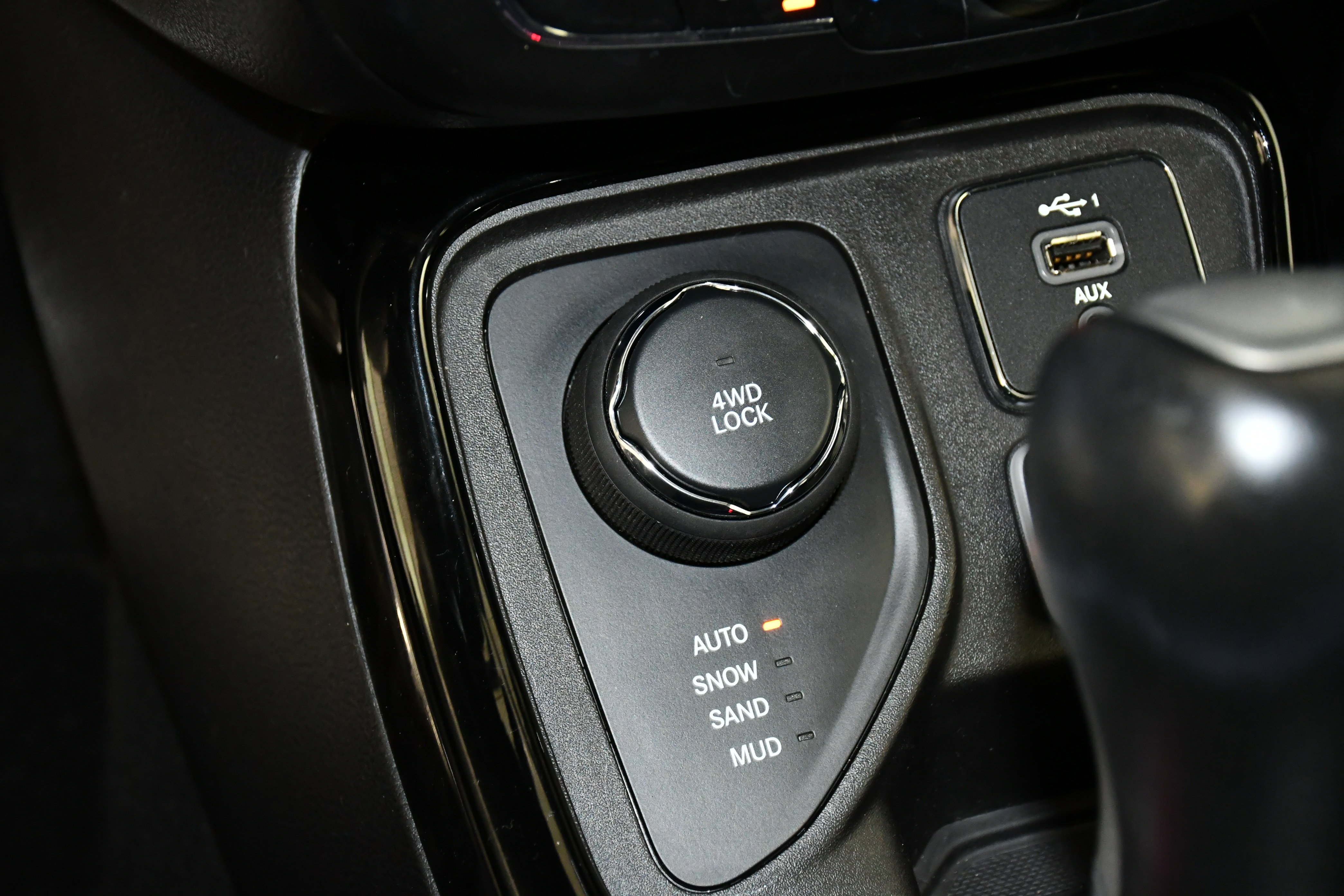 Used 2020 Jeep Compass Altitude image 31