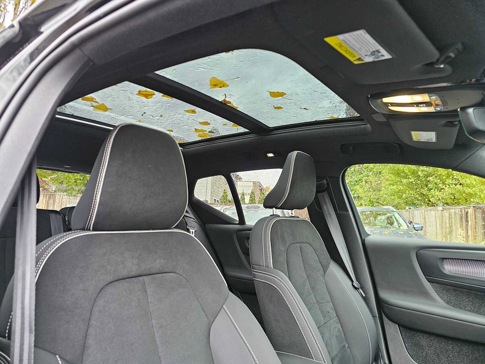 Certified 2025 Volvo XC40 B5 Plus image 11