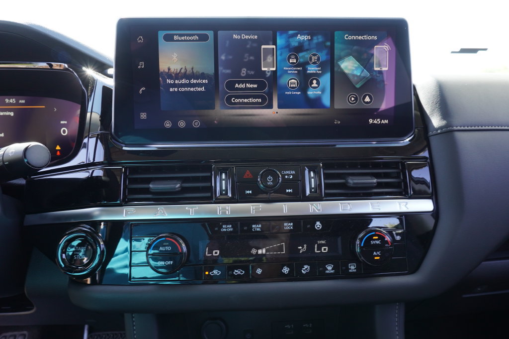 New 2026 Nissan Pathfinder SL FWD image 20