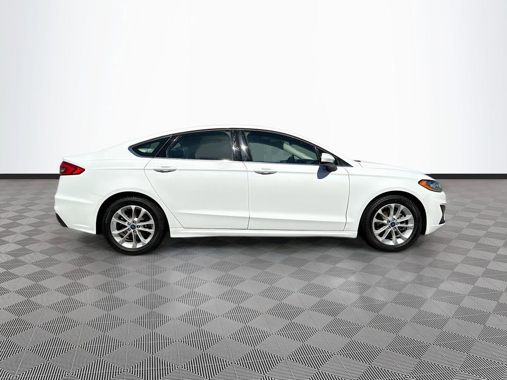 Used 2020 Ford Fusion SE image 5