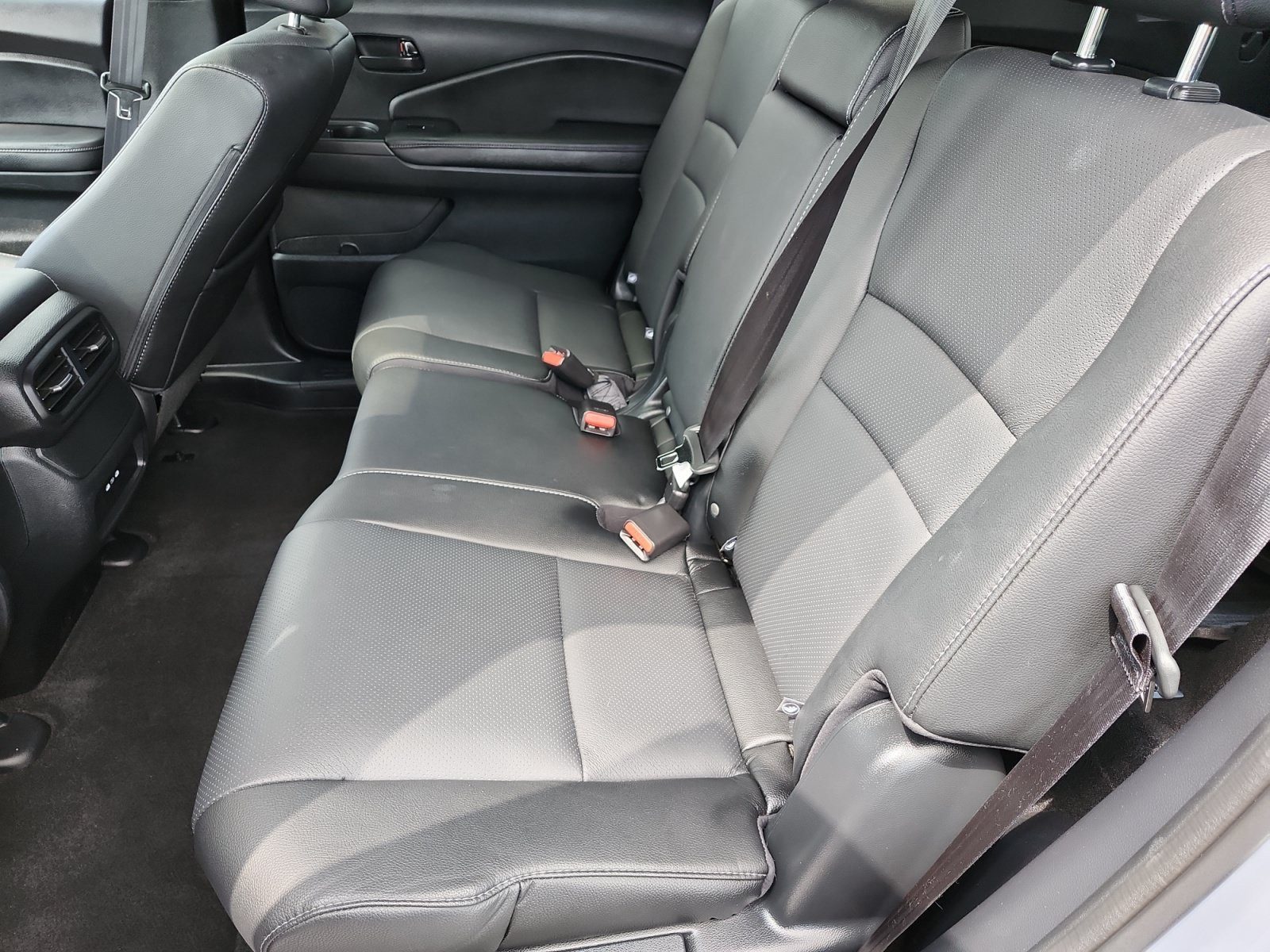 Used 2025 Honda Passport EX-L image 13