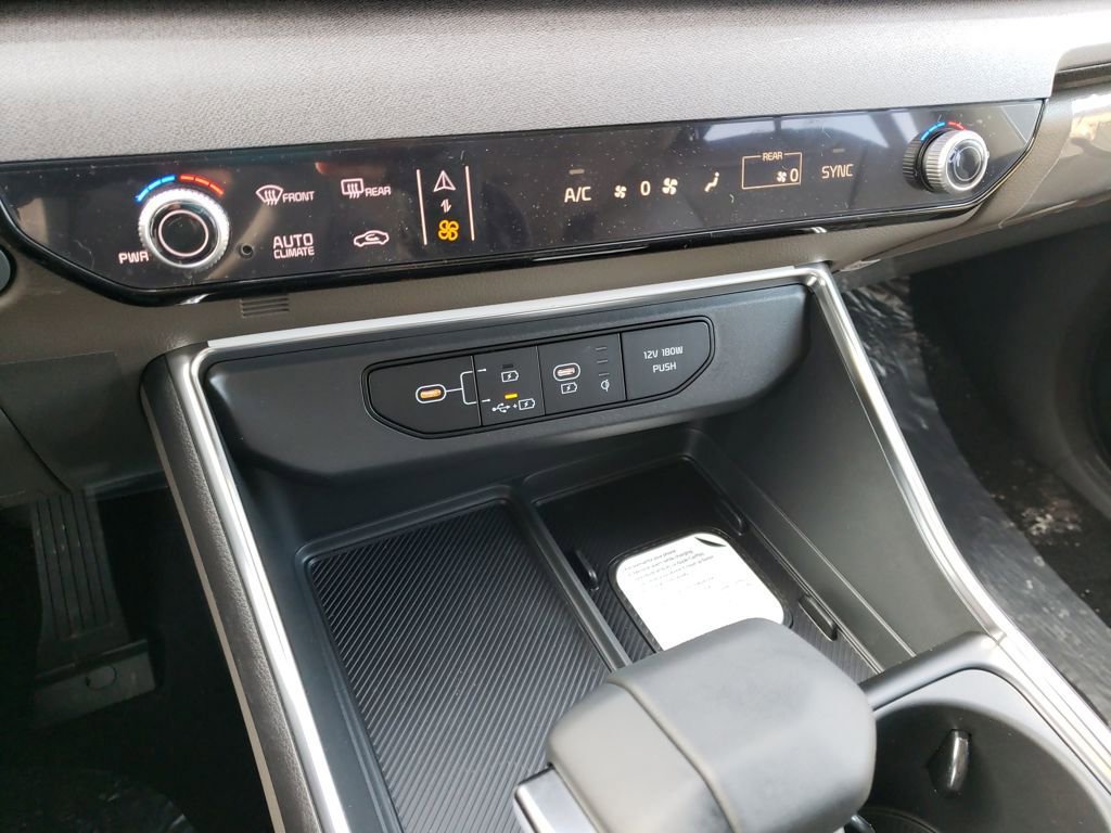 New 2026 Kia Carnival EX FWD image 21