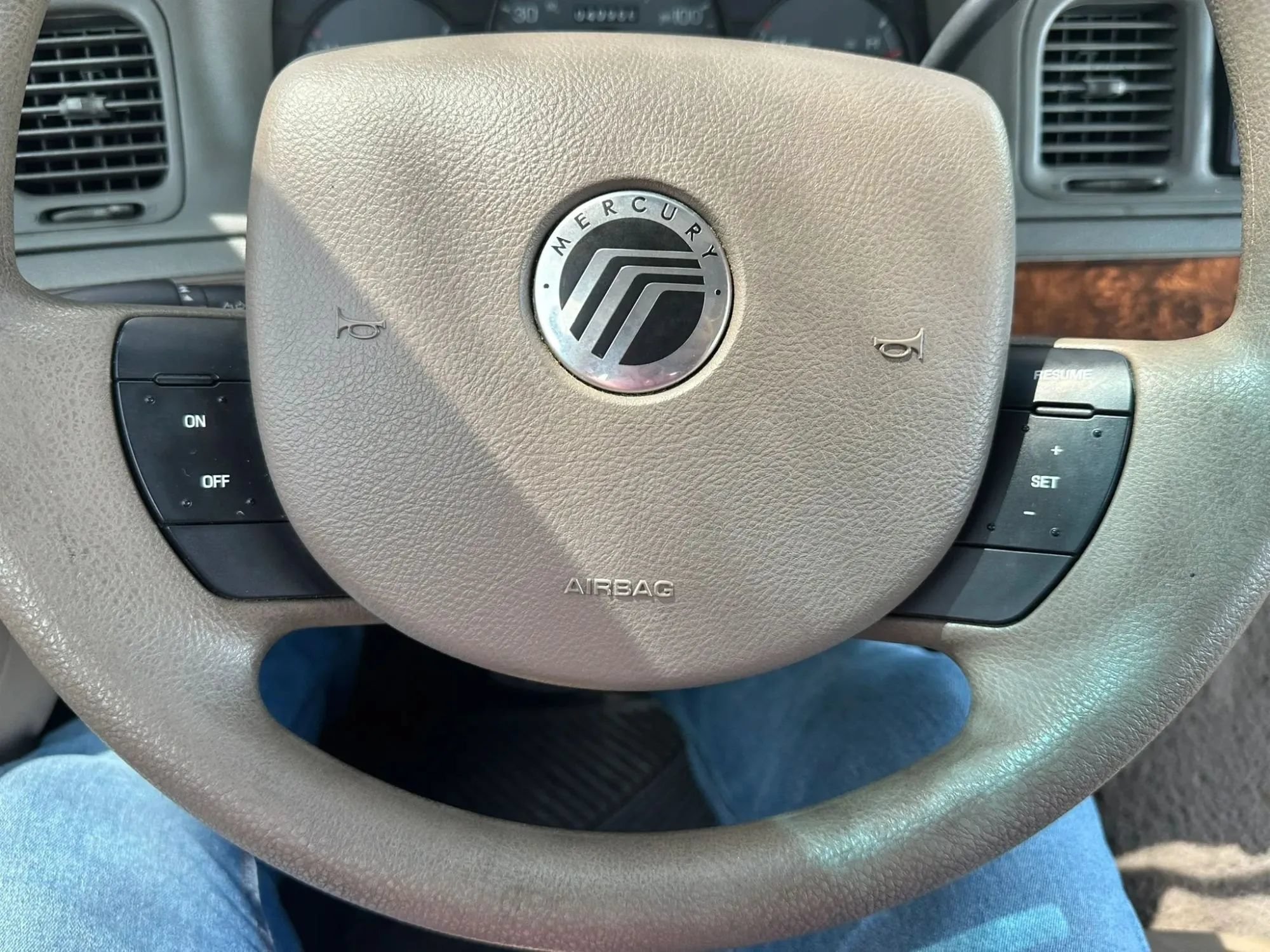 Used 2005 Mercury Grand Marquis GS RWD image 11