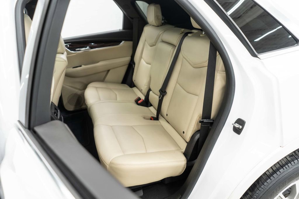 Used 2017 Cadillac XT5 Luxury w/ Driver Awareness Package image 28