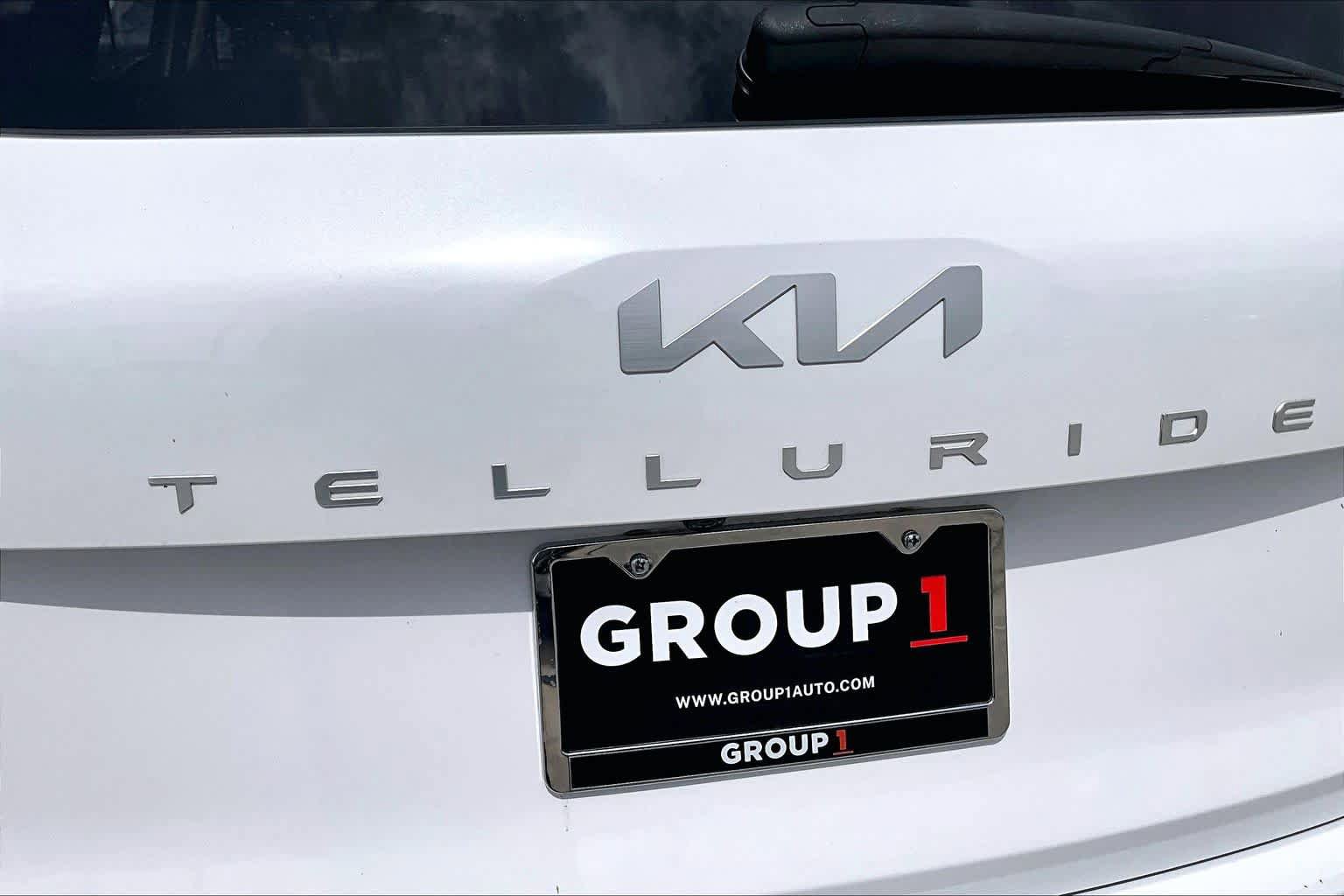Used 2024 Kia Telluride EX w/ EX Captain's Chair Package image 30