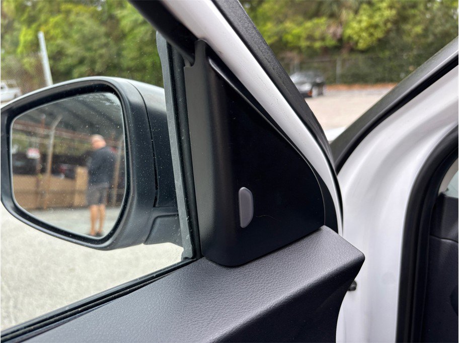 Used 2021 Nissan Kicks S FWD image 15