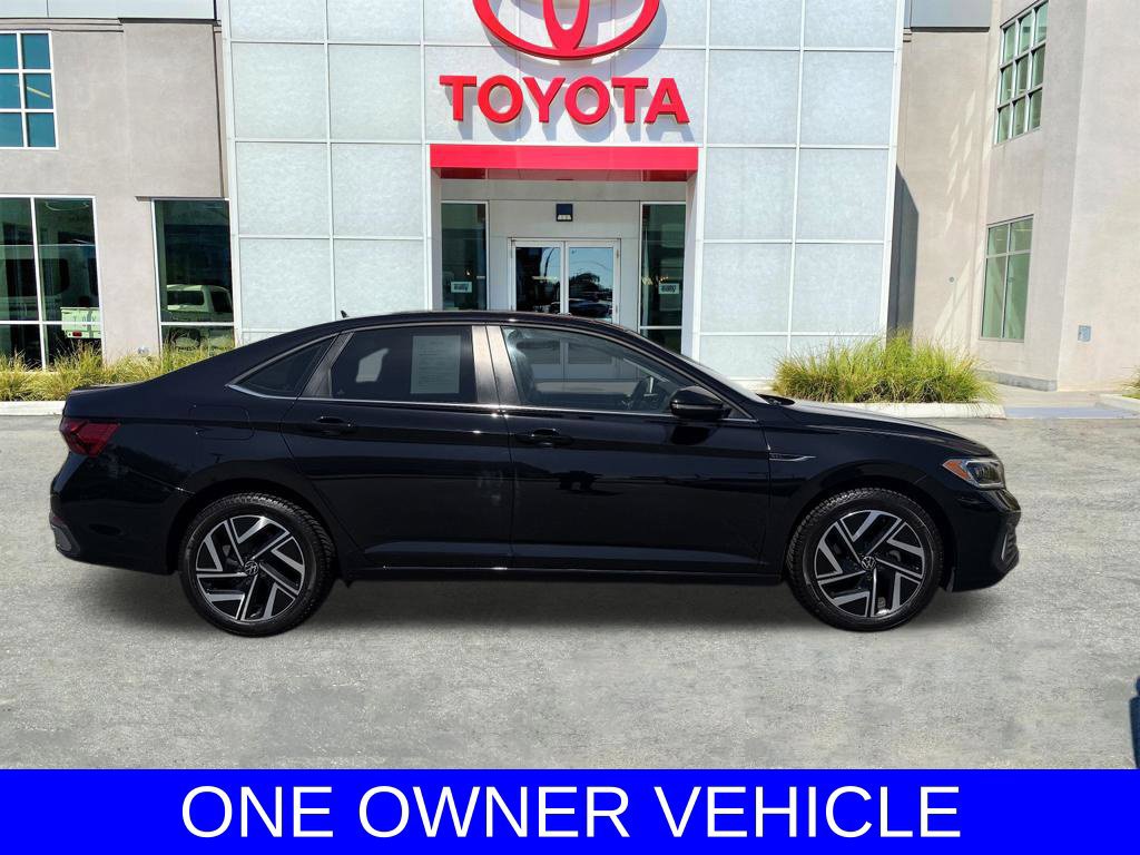 Used 2024 Volkswagen Jetta SEL FWD image 8