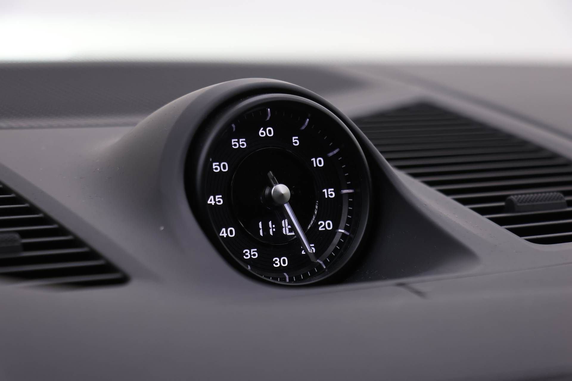 Certified 2025 Porsche Cayenne S image 12