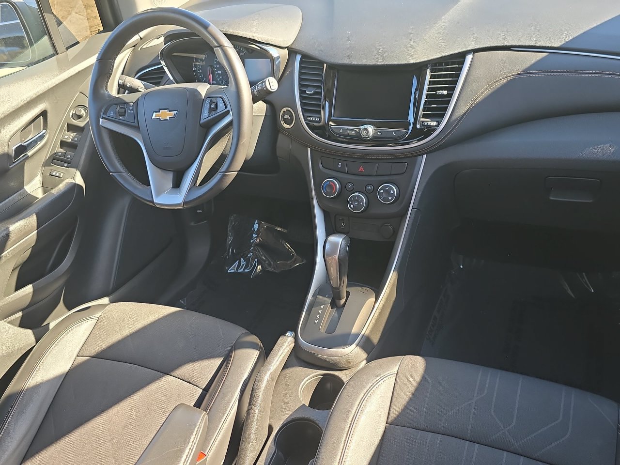Certified 2021 Chevrolet Trax LT w/ Redline Edition AWD/4WD image 29