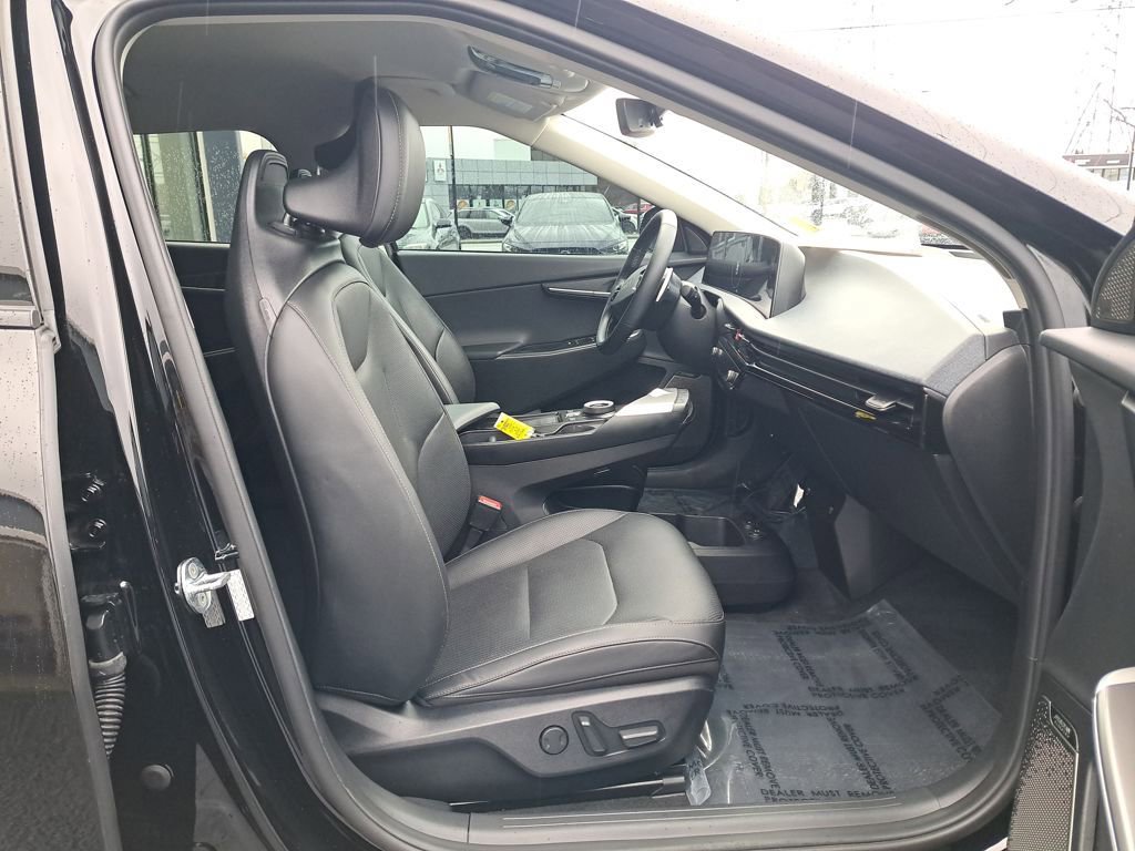 Used 2022 Kia EV6 Wind image 18