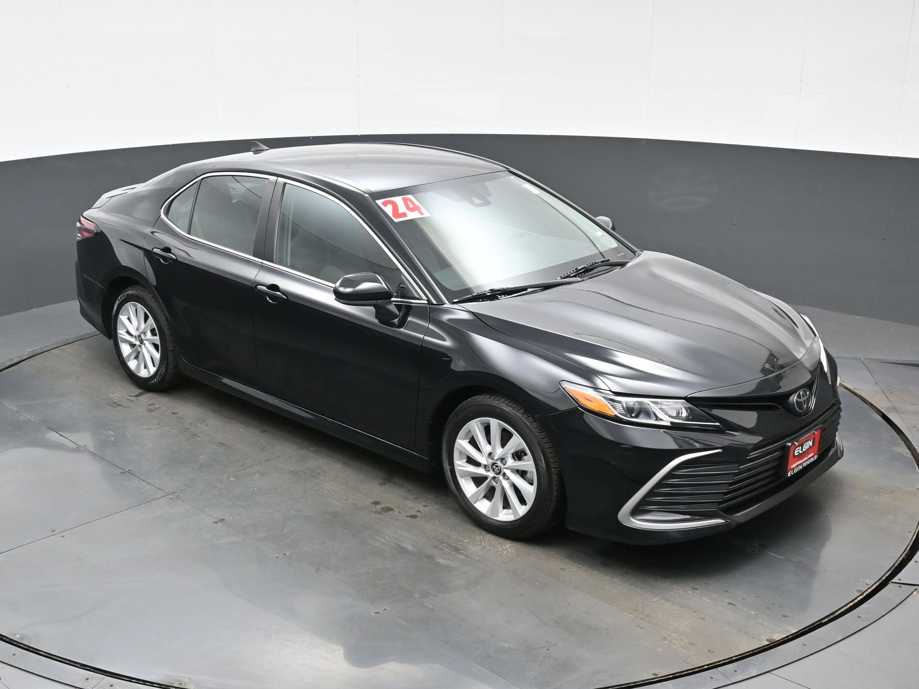 Used 2024 Toyota Camry LE image 33