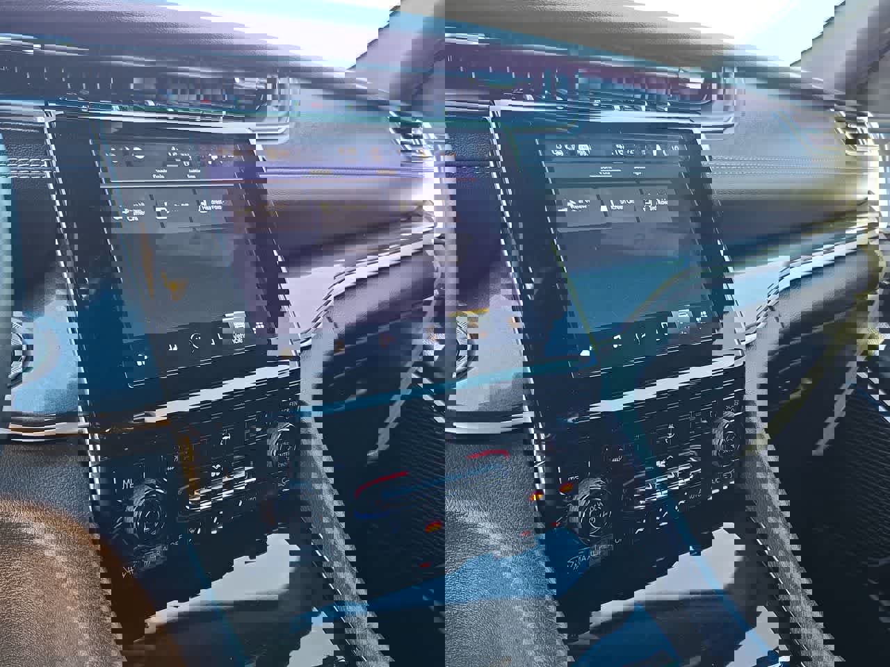 Used 2022 Jeep Grand Cherokee L Laredo image 29