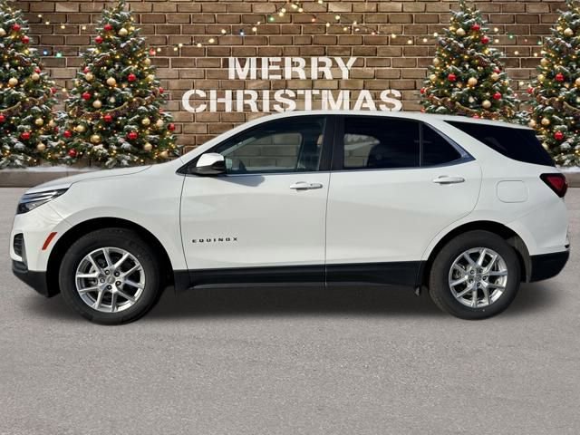 Used 2024 Chevrolet Equinox LT image 2