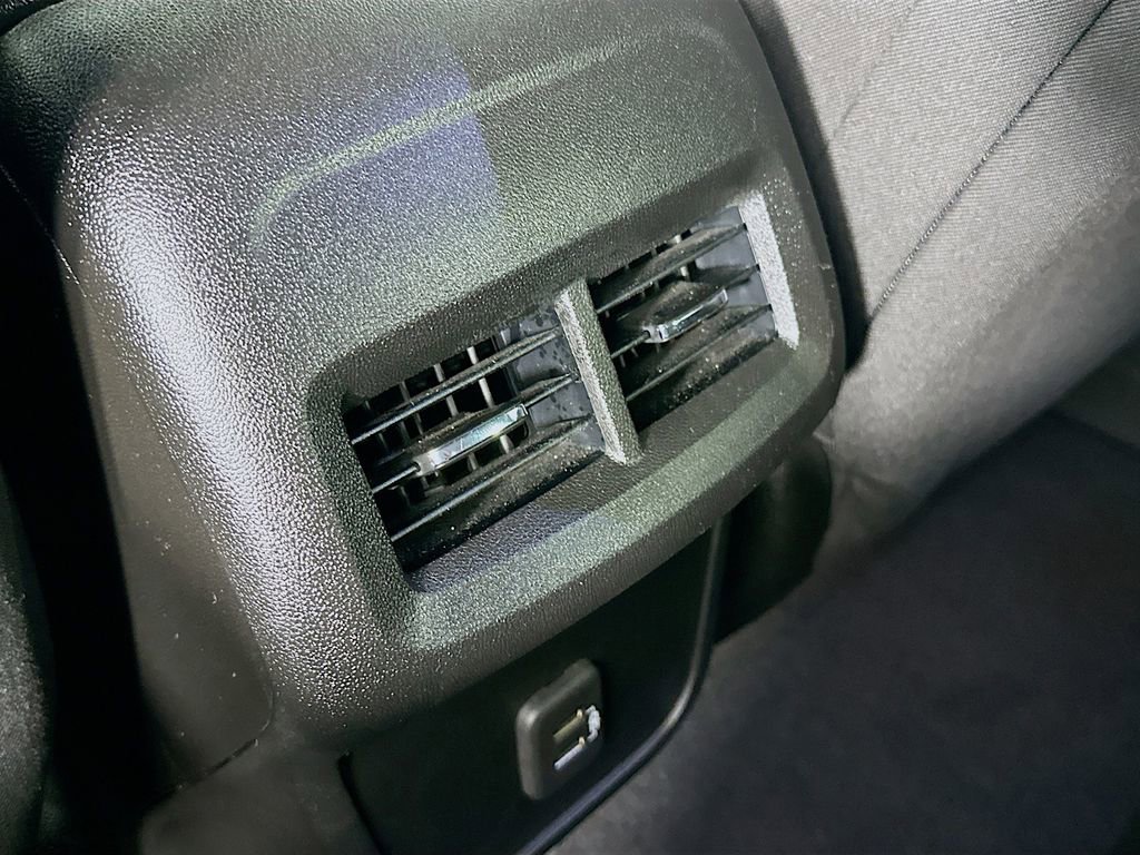 Used 2022 Chevrolet Equinox LT image 34