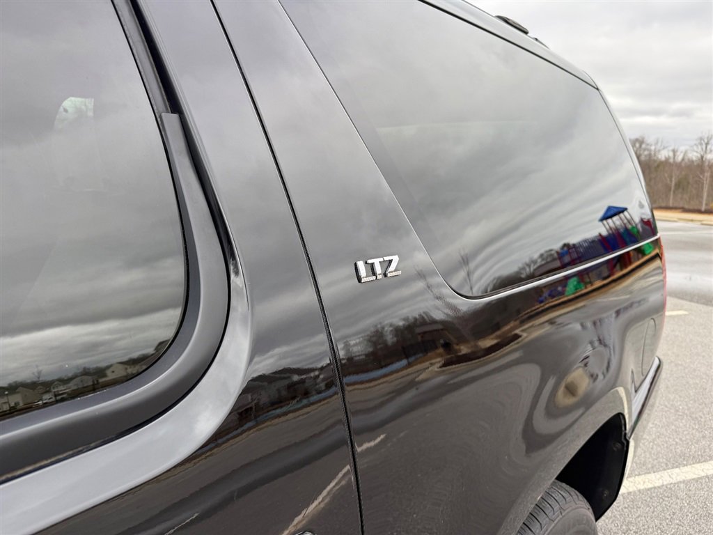 Used 2011 Chevrolet Suburban LTZ image 11