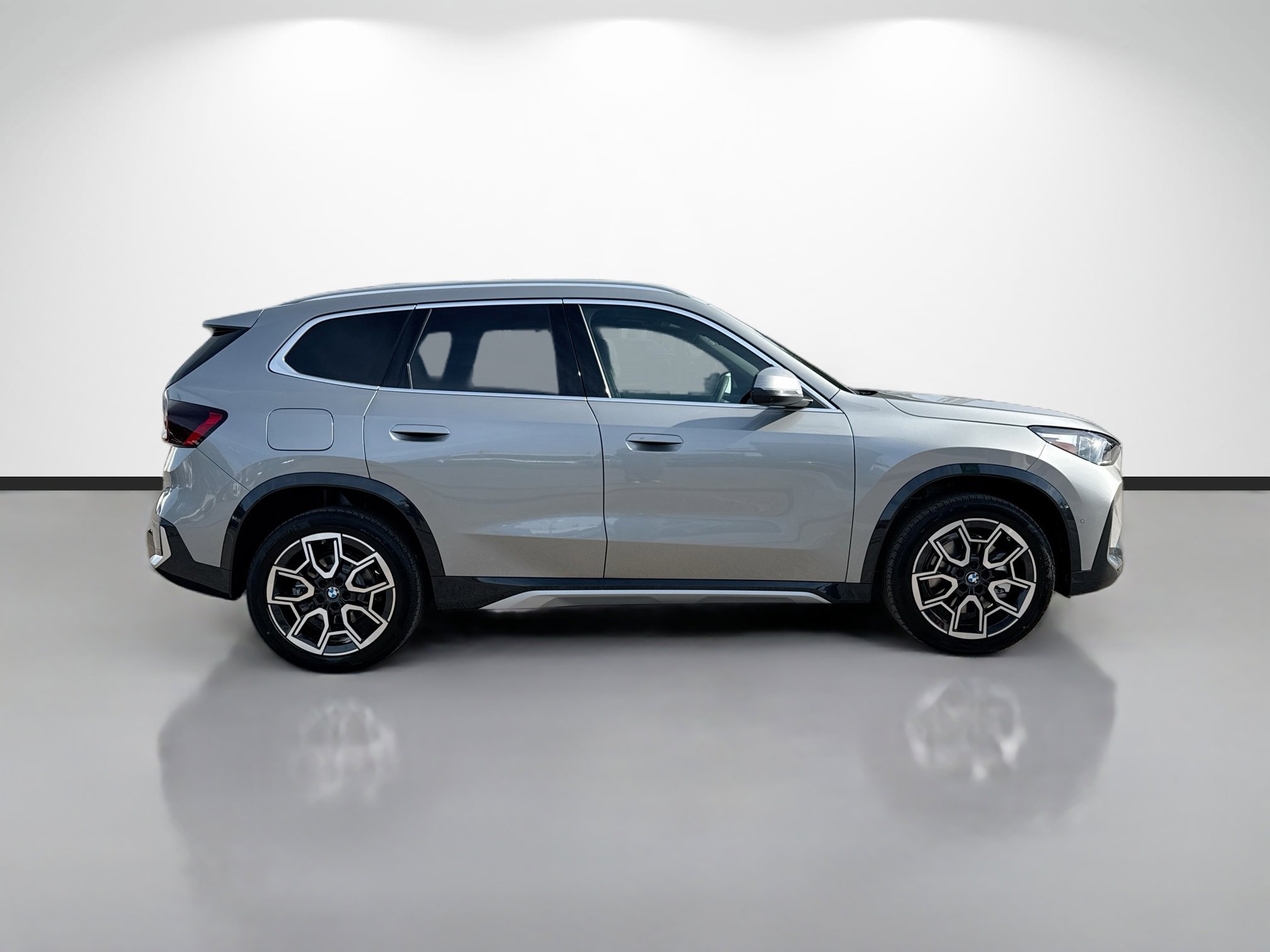 New 2026 BMW X1 xDrive28i w/ Technology Package image 2