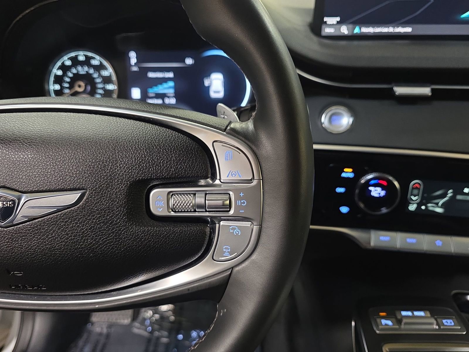 Used 2025 Genesis GV70 2.5T image 29