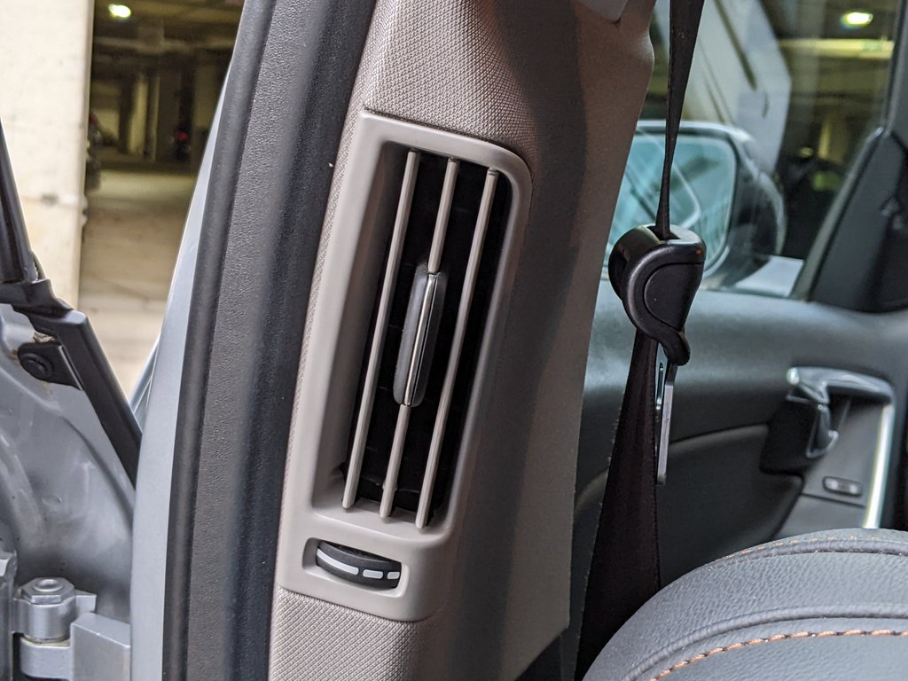 Used 2016 Volvo V60 T5 Cross Country Platinum image 23